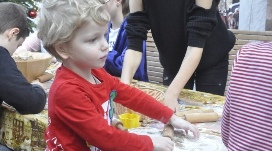 Fabryka Ozdób Choinkowych 2019 (3)