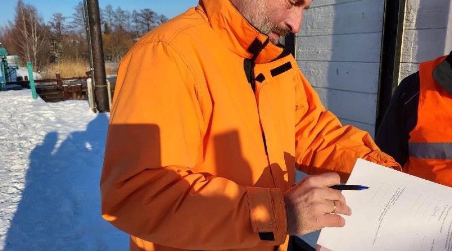 Remont zabytkowego, obrotowego mostu kolejowego w Rybinie zakończony (11)