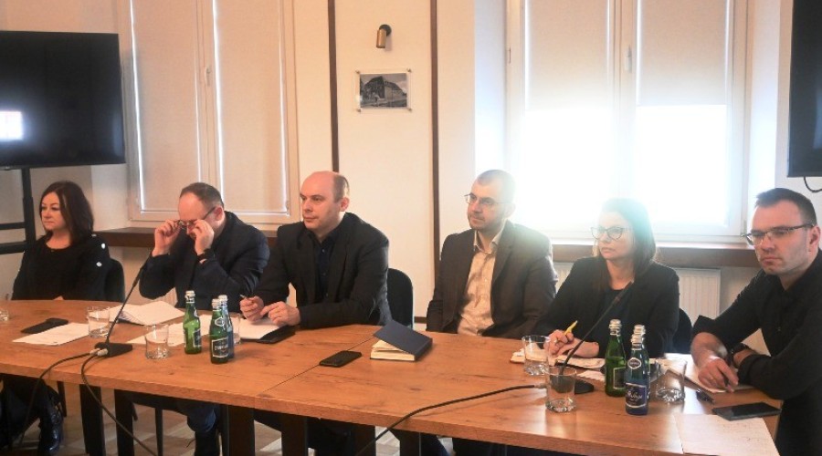 Posiedzenie Powiatowego Zespołu Zarządzana Kryzysowego w związku z planowanym protestem rolników. (4)