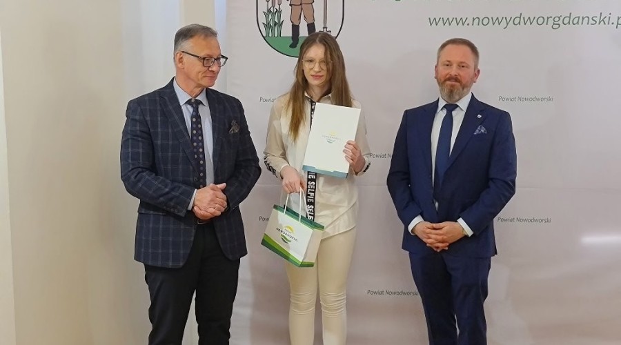 Nagrody sportowe Powiatu Nowodworskiego wręczone. (29)