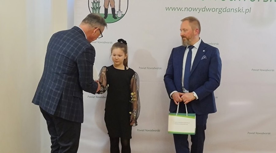 Nagrody sportowe Powiatu Nowodworskiego wręczone. (34)