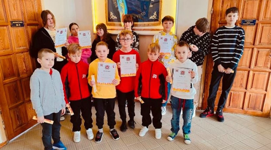 mlodziex zapobiega pożarom (4)