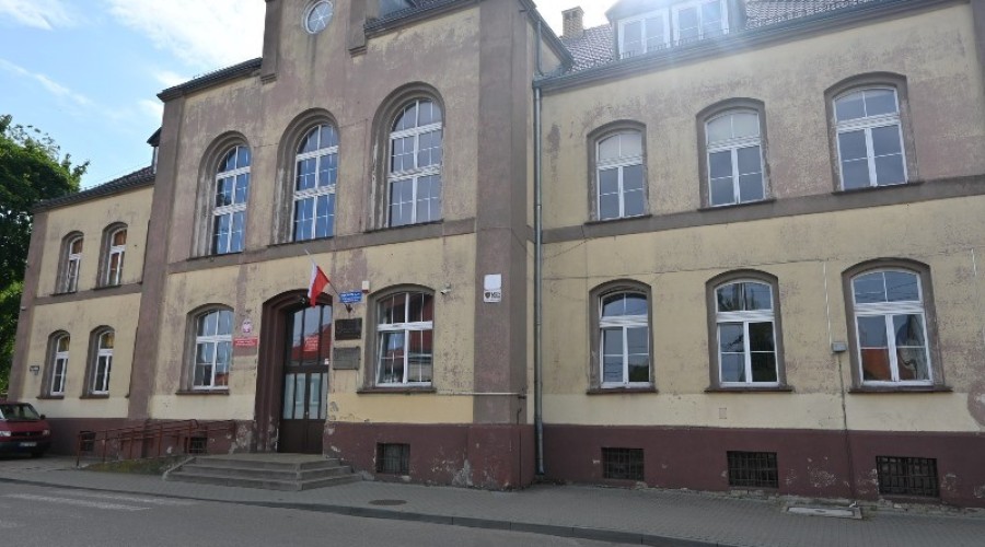 Nowy Dwór Gdański. Rozpoczęły się prace remontowe w Liceum Ogólnokształcącym.  (5)