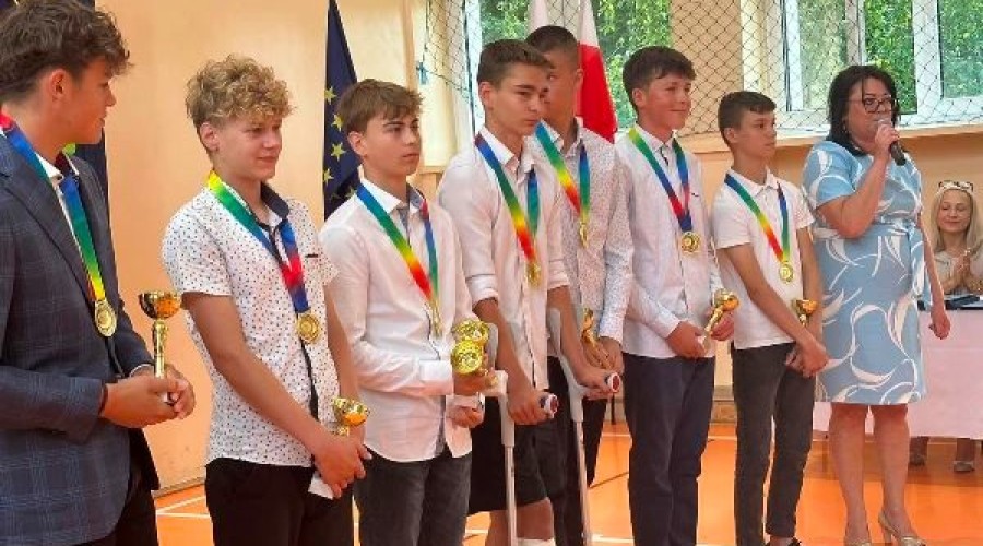 sp 2 zakonczenie roku10