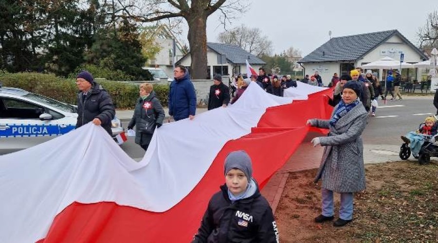 Mieszkańcy Gminy Sztutowo uczcili Święto Niepodległości  (11)