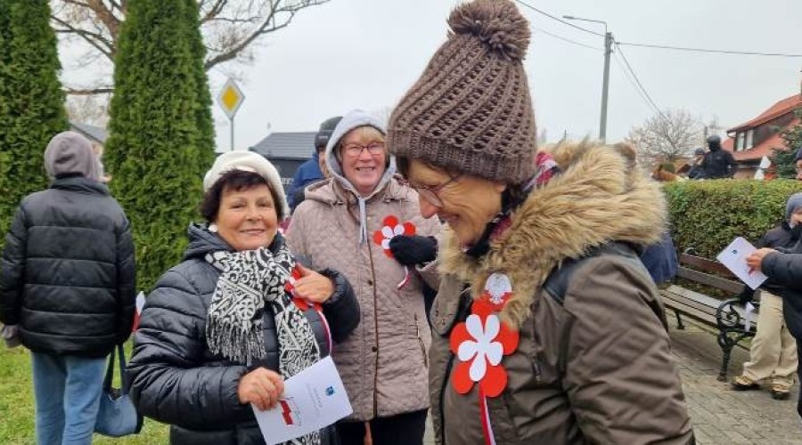 Mieszkańcy Gminy Sztutowo uczcili Święto Niepodległości  (13)