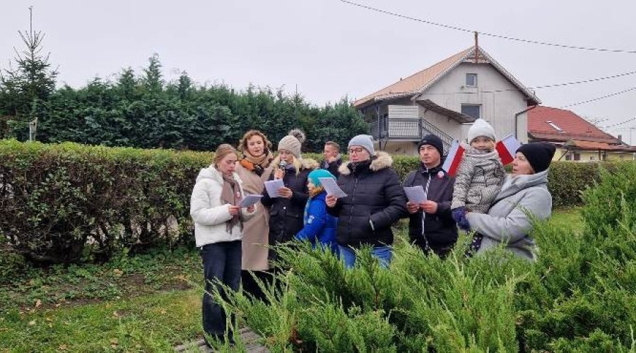 Mieszkańcy Gminy Sztutowo uczcili Święto Niepodległości  (15)