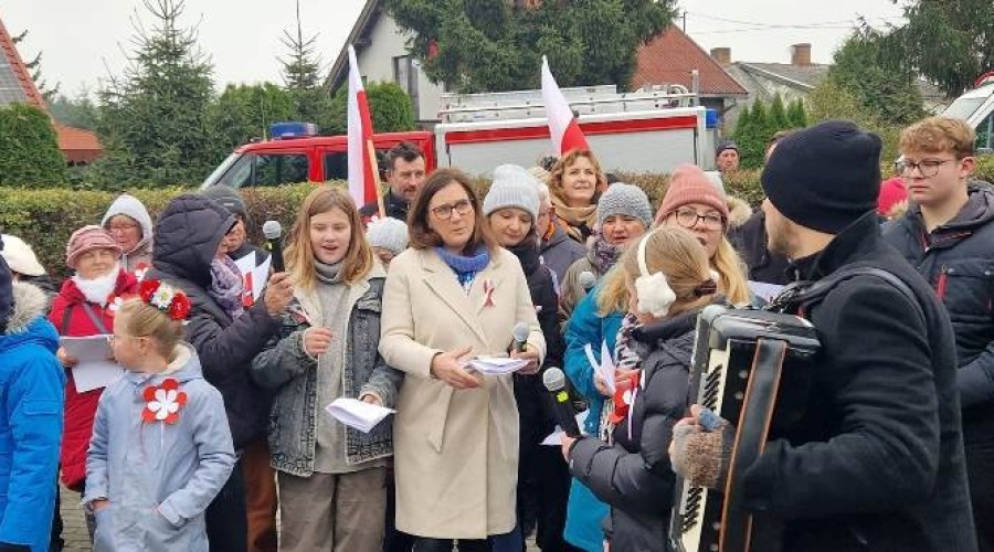 Mieszkańcy Gminy Sztutowo uczcili Święto Niepodległości  (25)