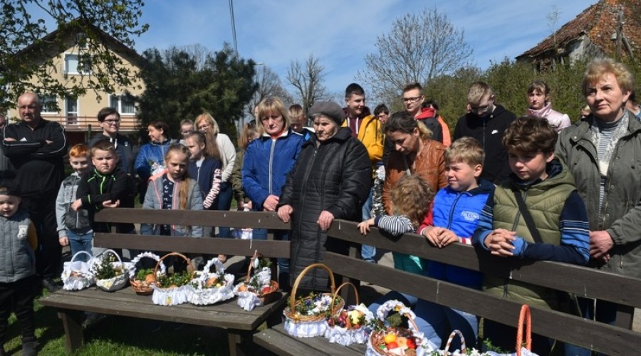 Święcenie pokarmów Rybina 2019 (1,1) (3)