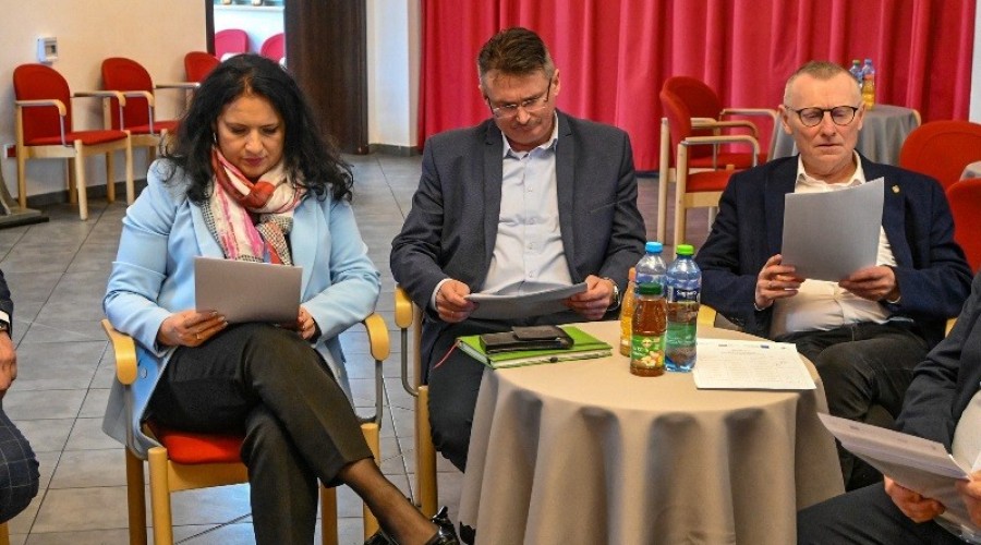 Posiedzenie Zarządu Żuławskiej Lokalnej Grupy Działania  (2)