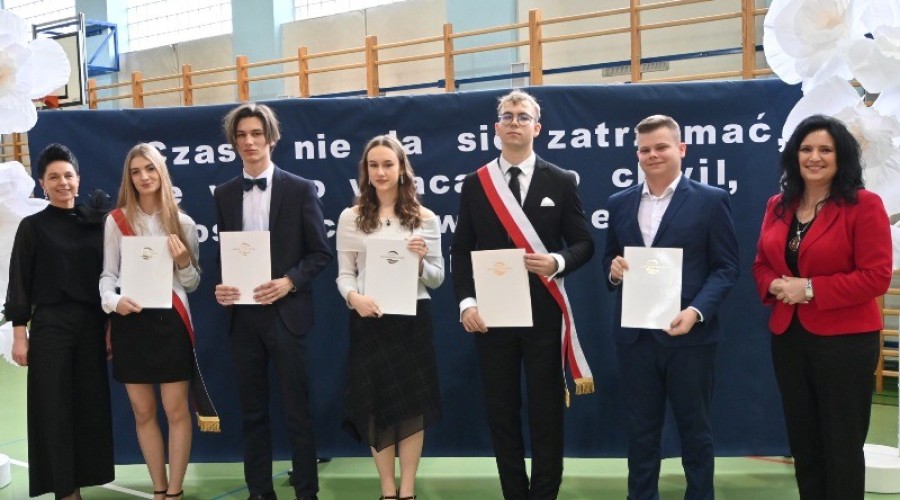 koniec roku szkolnego liceum ndg