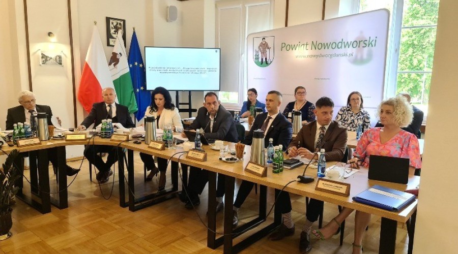 sesja rady powiatu nowodworskiego 17.06 (41)