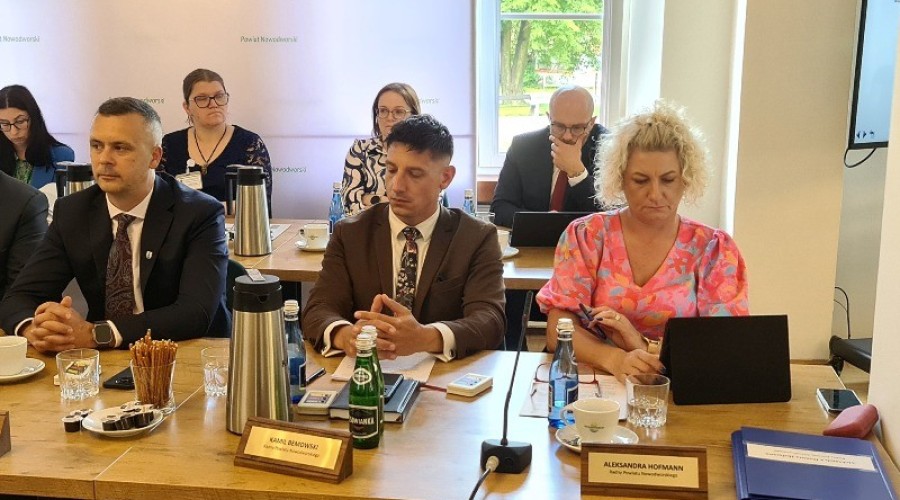 sesja rady powiatu nowodworskiego 17.06 (46)