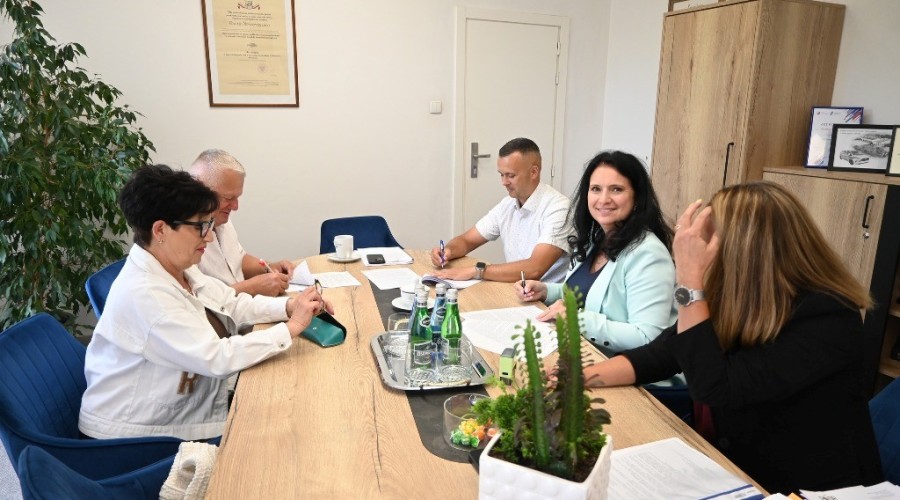 nowe miejsca parkingowe w Jantarze  (3)