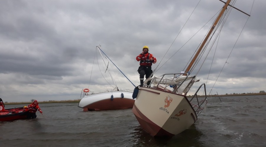 zalew wislany jachty na mieliźnie (7)