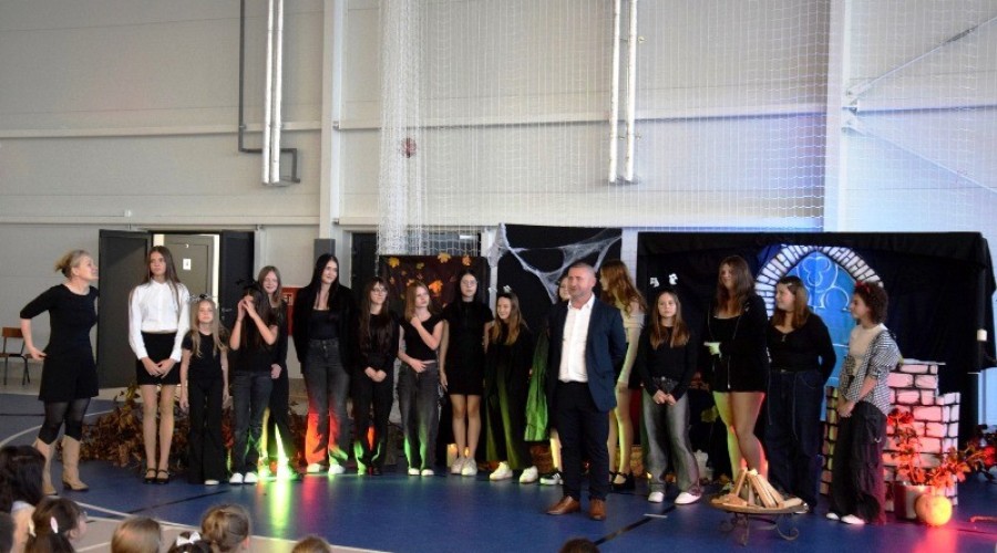 gratulacje dla nauczycieli z okazji Dnia Edukacji Narodowej  (4)