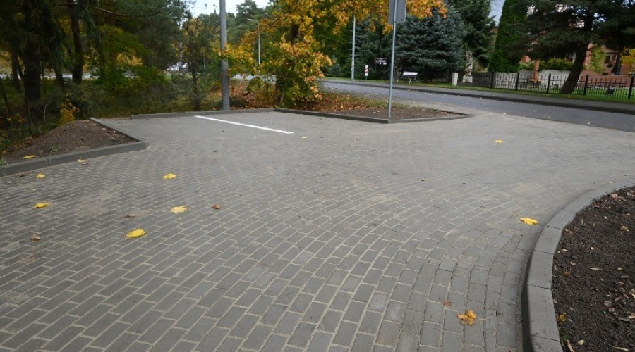 Nowe zatoki parkingowe w Jantarze (2)