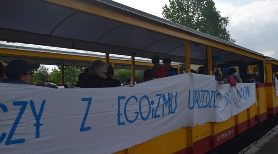 Niebieski piknik autyzm (17)