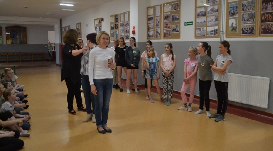 Sztutowo. Uczniowie z Pozezdrza z wizytą (3)