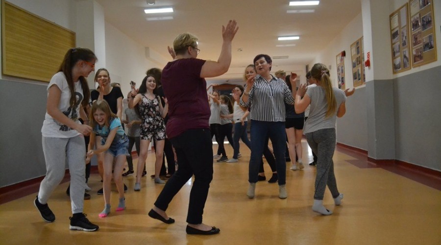 Sztutowo. Uczniowie z Pozezdrza z wizytą (6)