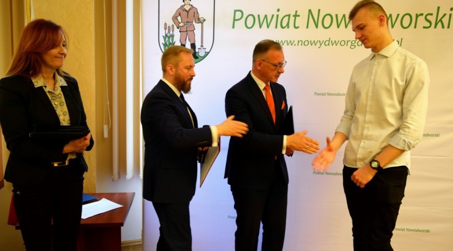 sesja rady powiatu nowodworskiego29