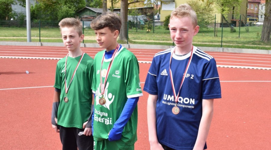 Nowy Dwór Gdański. Zawody lekkoatletyczne w czwórboju (8)