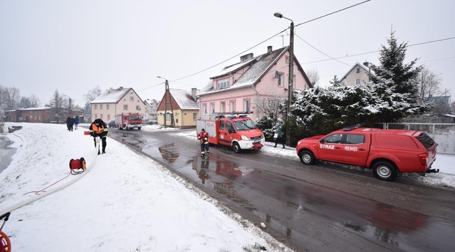 ćwiczenia strazaków na lodzie (14)