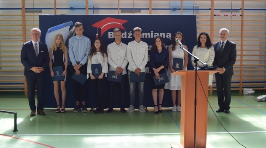 Zakończenie roku szkolnego zespół szkół nr 1 ndg (104)