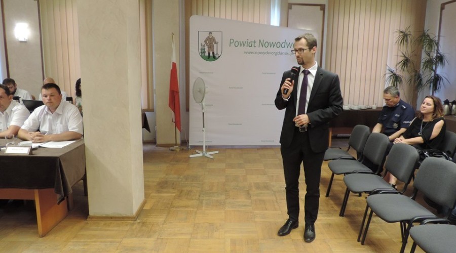 sesja rady powiatu nowodworskiego (10)