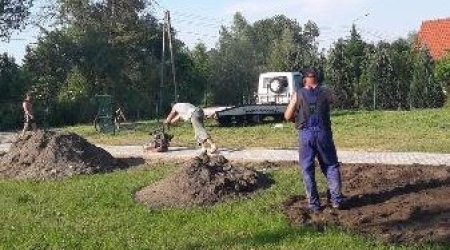 Budowa chodnika w Przemysławiu  (1)