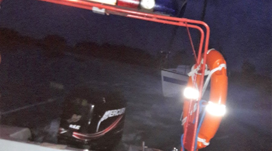 łódź na mieliźnie