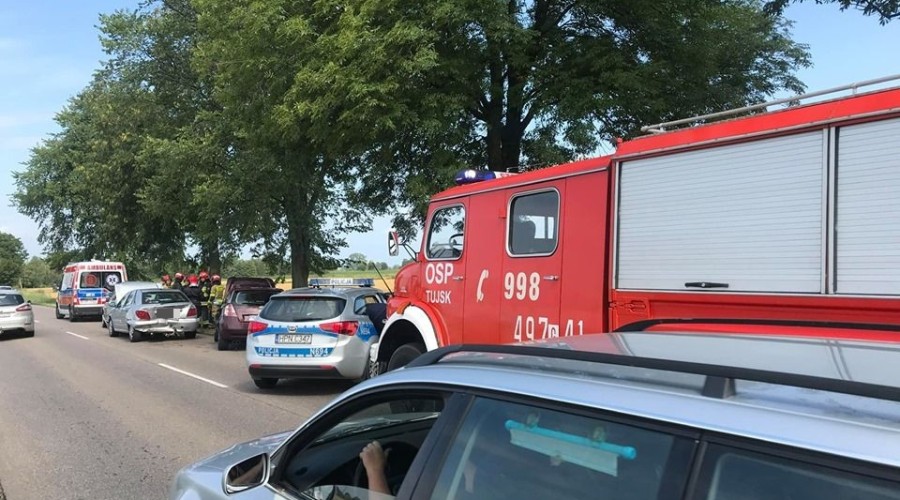 kolizja 4 aut tujsk (16)