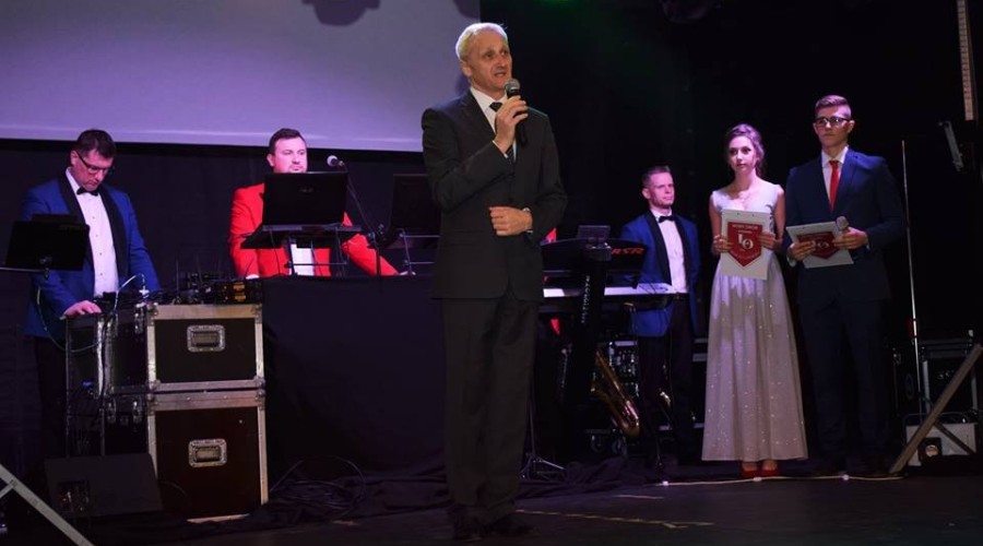 studniówka liceum 2019 r (18)