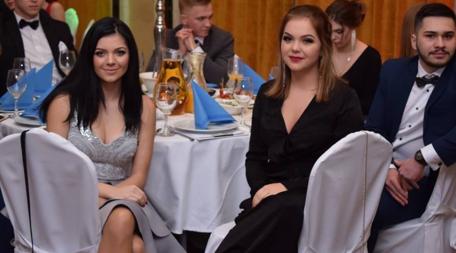 studniówka liceum 2019 r (34)