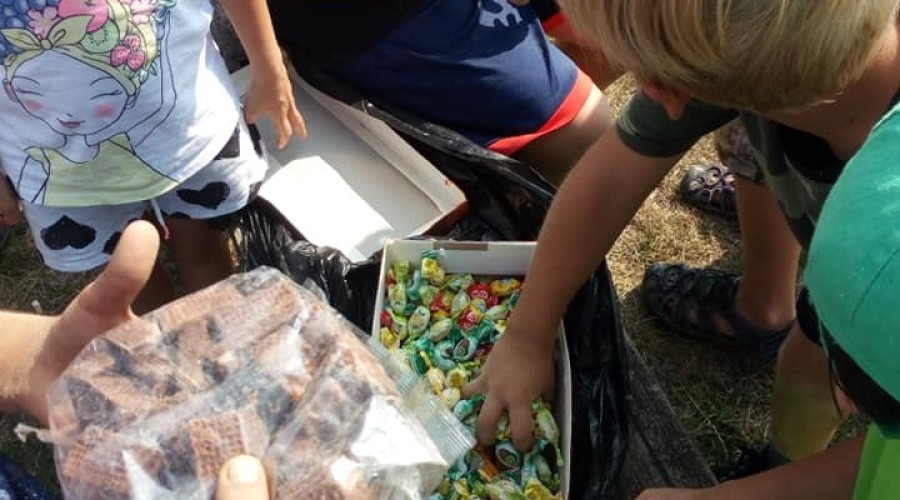 Wakacje w Kątach Rybackich zakończono wspólną zabawą na festynie rodzinnym (11)