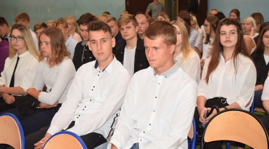 poczatek roku szkolnego liceum zs nr 1 (11)