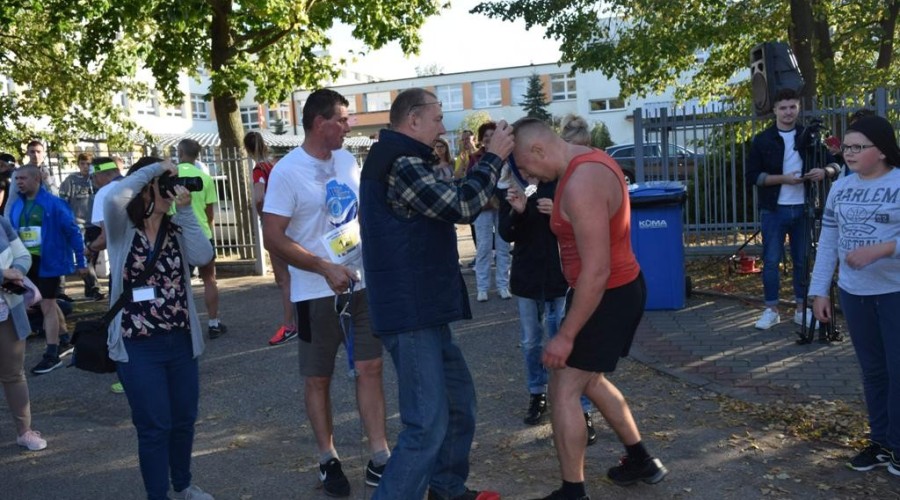 bursztynowy-bieg-i-marsz-nordic-walking-w-sztutowie080