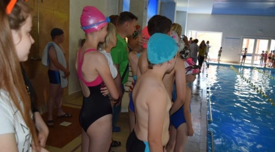 Międzyszkolne zawody pływackie stegna (24)