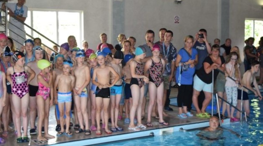 Międzyszkolne zawody pływackie stegna (6)