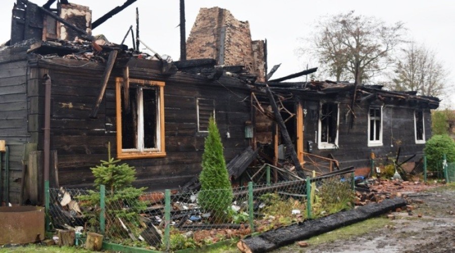 Izbiska-dom-po-pożarze-14