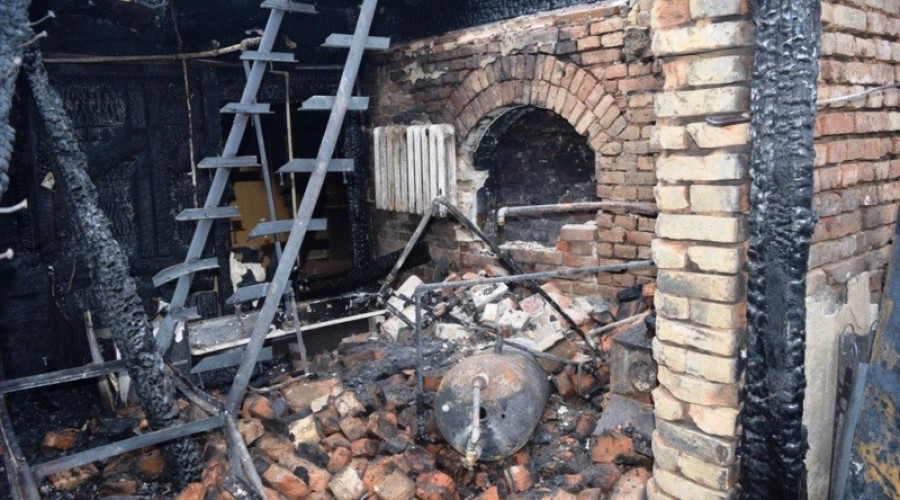 Izbiska-dom-po-pożarze-26
