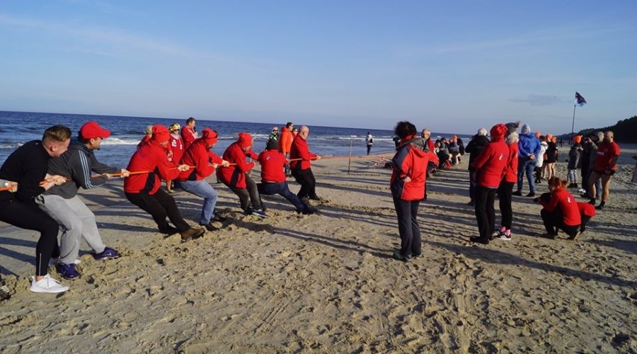 V kąpiel morsów w Kątach Rybackich. Sportowy weekend w Gminie Sztutowo (25)
