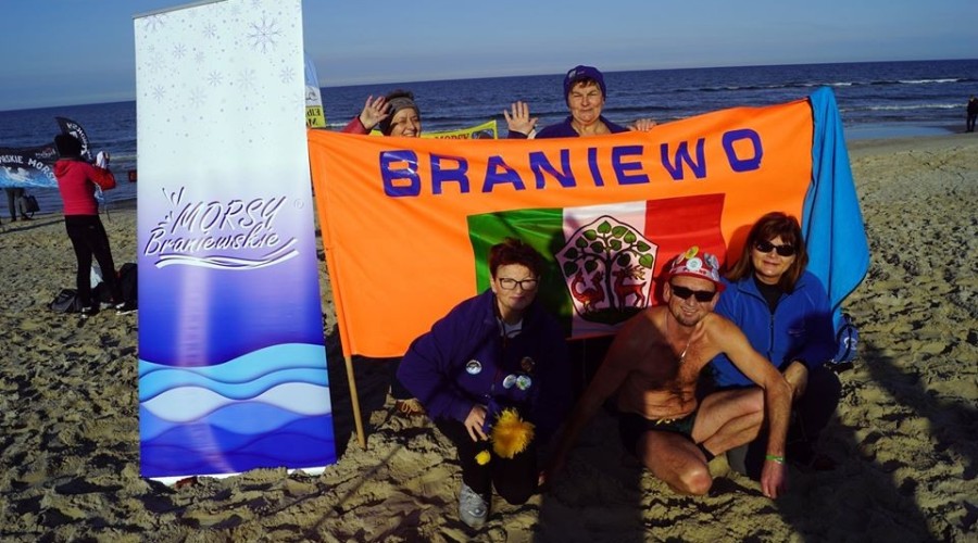 V kąpiel morsów w Kątach Rybackich. Sportowy weekend w Gminie Sztutowo (27)