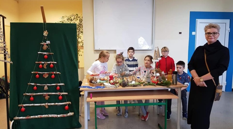 Stegna. Jasełka i kiermasz bożonarodzeniowy (4)