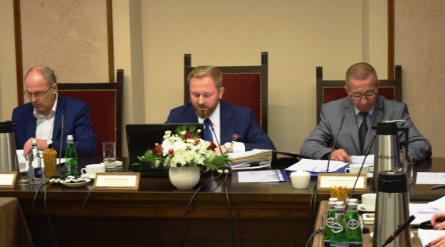 sesja budzetowa powiat nowodworski0103