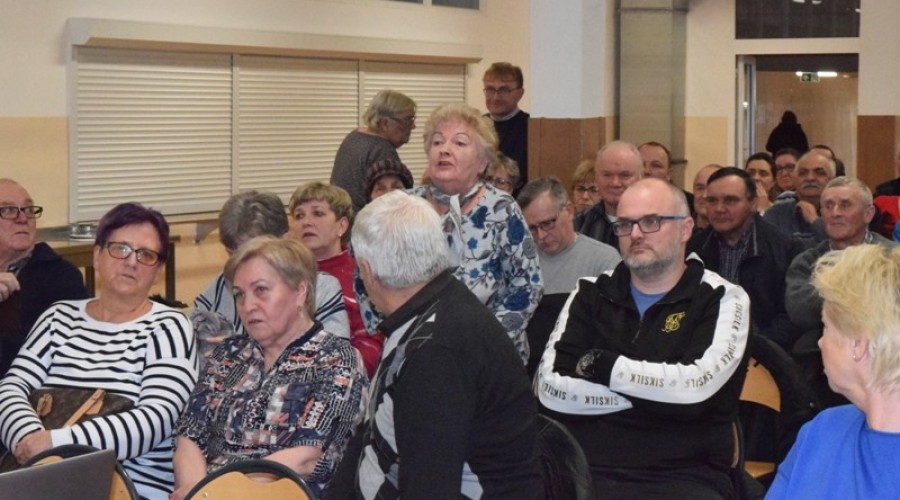 20200220 sztutowo cmentarz spotkanie (40)