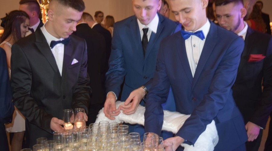 Studniówka-2018-Zespołu-Szkół-nr-2-7