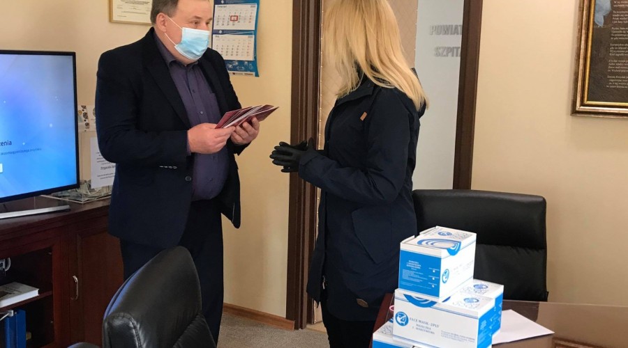 optylux przekazał maseczki i vouchery dla szpitala (1)