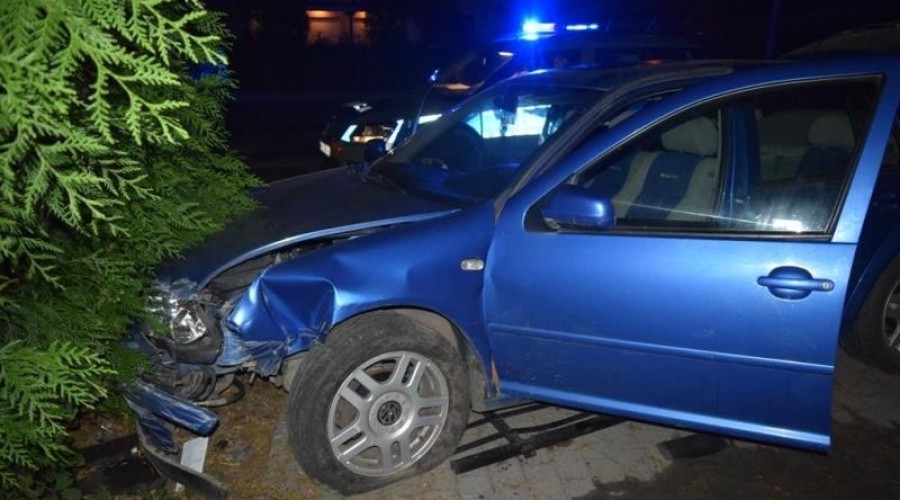 Drewnica. Staranował ogrodzenie5