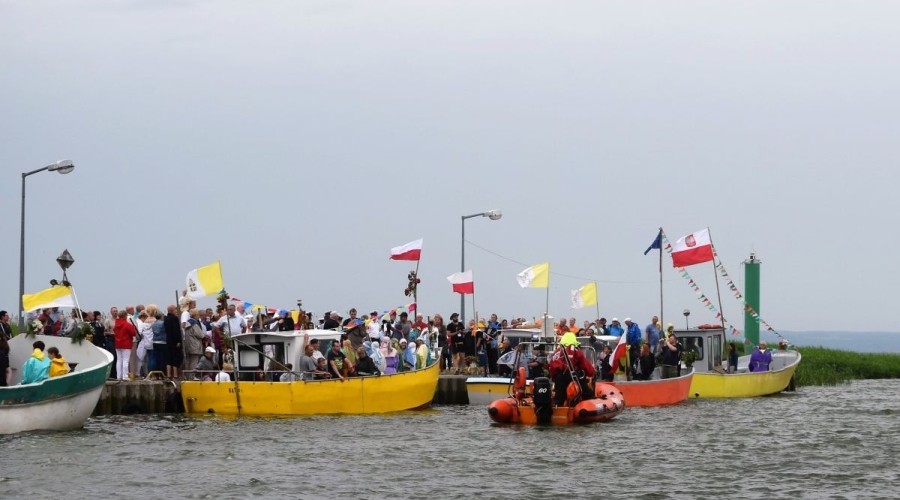 Dzień Rybaka. Święcenie łodzi. 2017 fot. Żuławy TV (7)